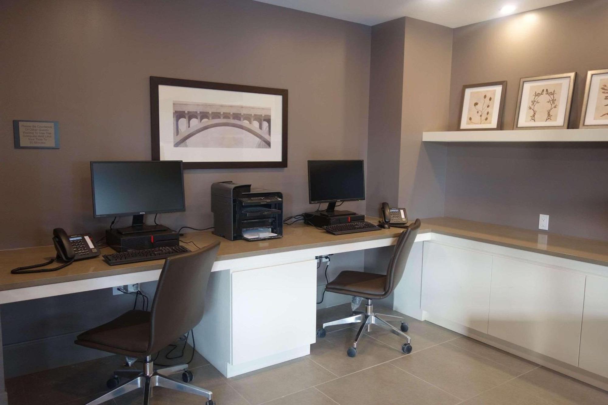 Country Inn & Suites By Radisson, Belleville, On ภายนอก รูปภาพ