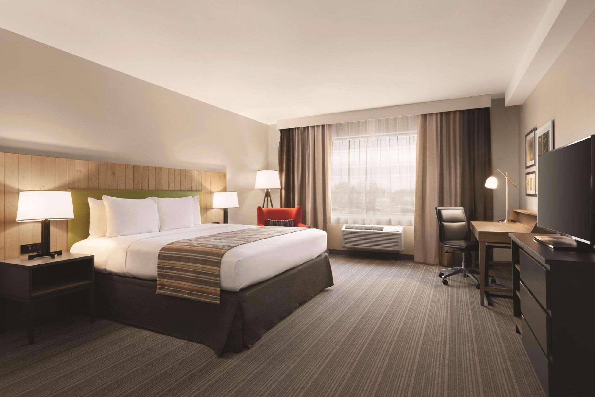 Country Inn & Suites By Radisson, Belleville, On ภายนอก รูปภาพ