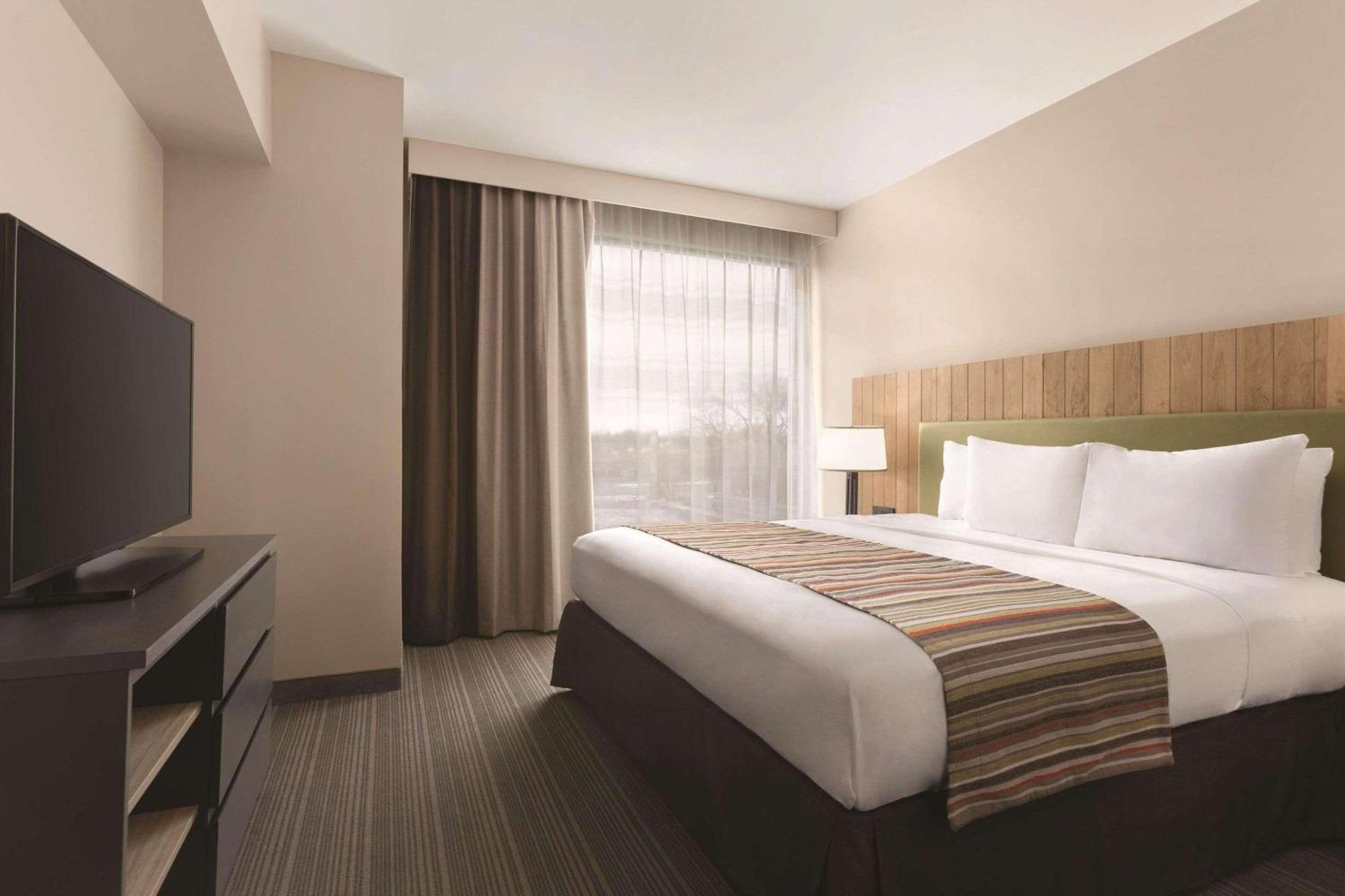 Country Inn & Suites By Radisson, Belleville, On ภายนอก รูปภาพ
