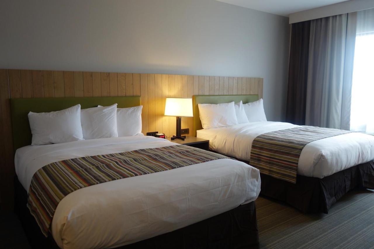 Country Inn & Suites By Radisson, Belleville, On ภายนอก รูปภาพ