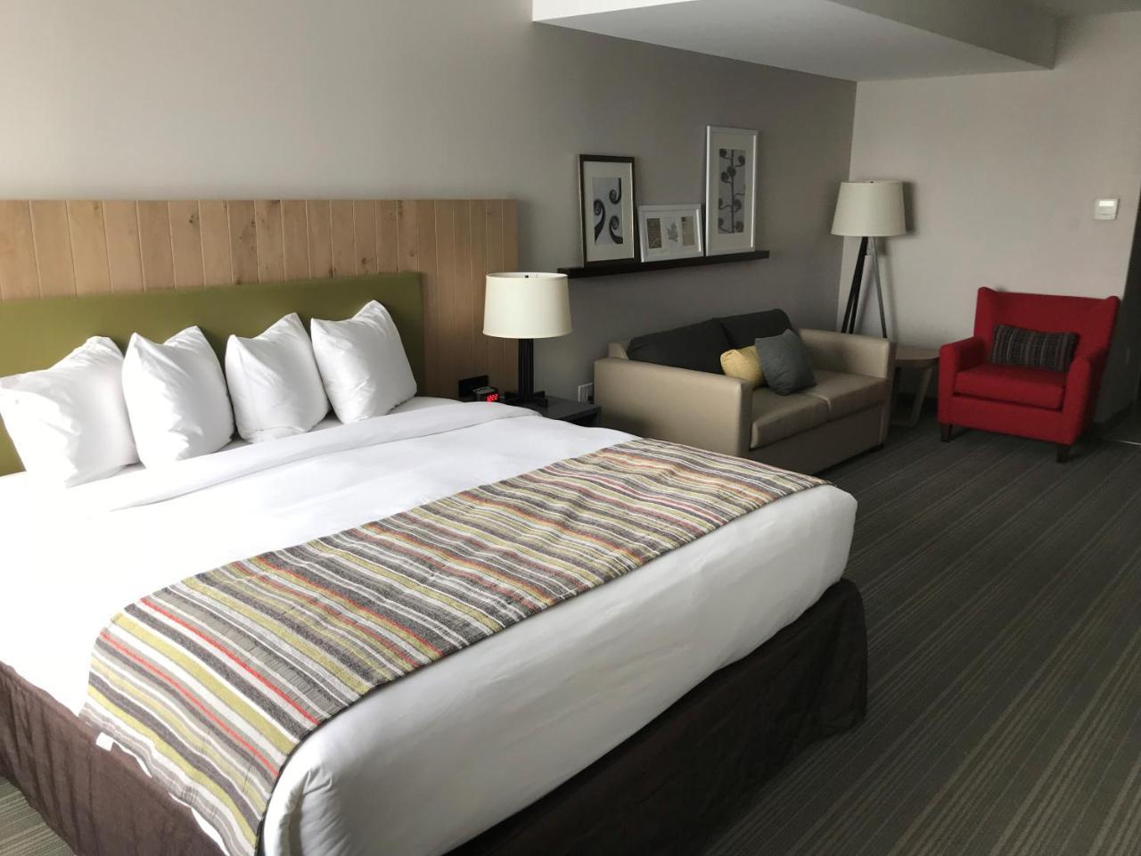 Country Inn & Suites By Radisson, Belleville, On ภายนอก รูปภาพ